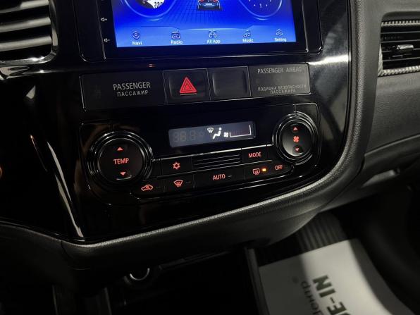 Mitsubishi Outlander III Рестайлинг 2 с пробегом 2016 года, цена 1 545 000 рублей, 231442 км, внедорожник, Автокод Объявления