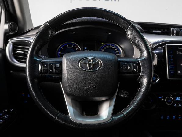 Toyota Hilux VIII с пробегом 2020 года, цена 4 550 000 рублей, 195455 км, пикап, Автокод Объявления