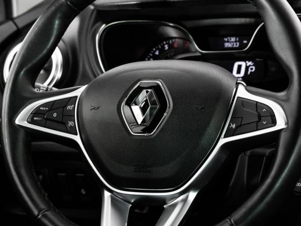 Renault Kaptur I Рестайлинг с пробегом 2022 года, цена 1 749 000 рублей, 47379 км, внедорожник, Автокод Объявления