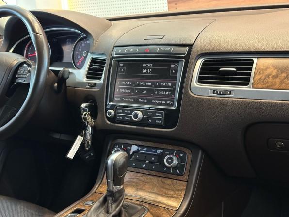 Volkswagen Touareg II Рестайлинг с пробегом 2015 года, цена 3 499 000 рублей, 188950 км, внедорожник, Автокод Объявления