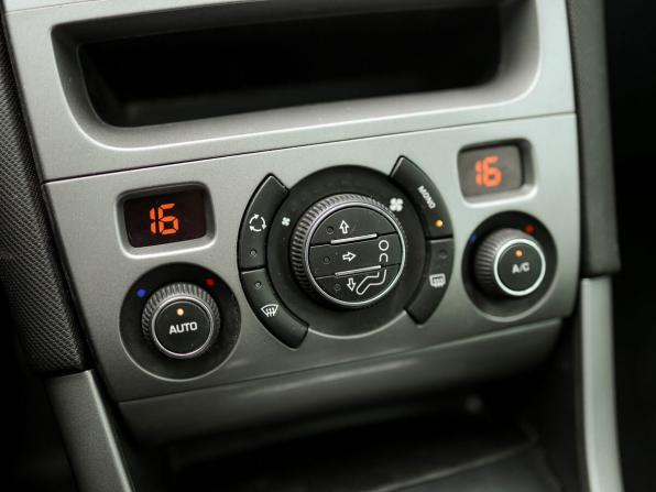 Peugeot 308 I с пробегом 2010 года, цена 619 000 рублей, 103510 км, универсал, Автокод Объявления