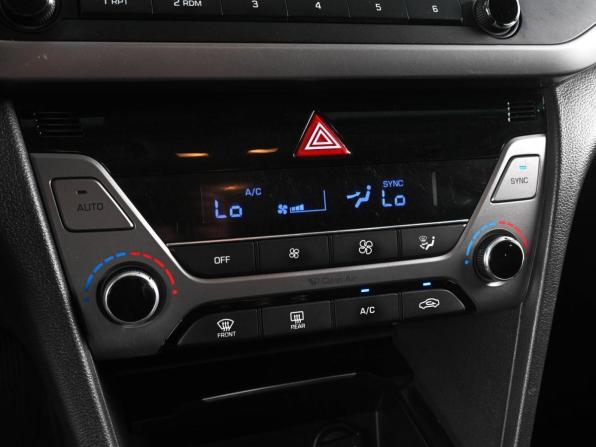 Hyundai Elantra VI (AD) с пробегом 2016 года, цена 1 399 000 рублей, 96075 км, седан, Автокод Объявления