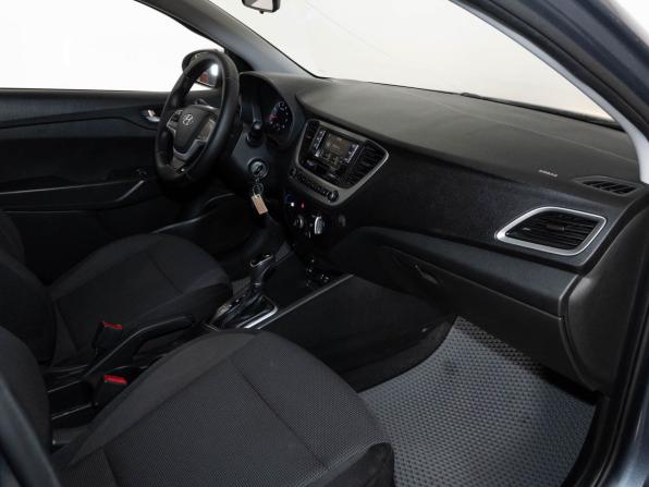 Hyundai Solaris II с пробегом 2017 года, цена 1 277 000 рублей, 152298 км, седан, Автокод Объявления