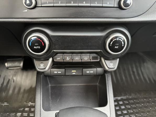 Kia Rio IV Рестайлинг с пробегом 2021 года, цена 1 850 000 рублей, 51058 км, хэтчбек, Автокод Объявления