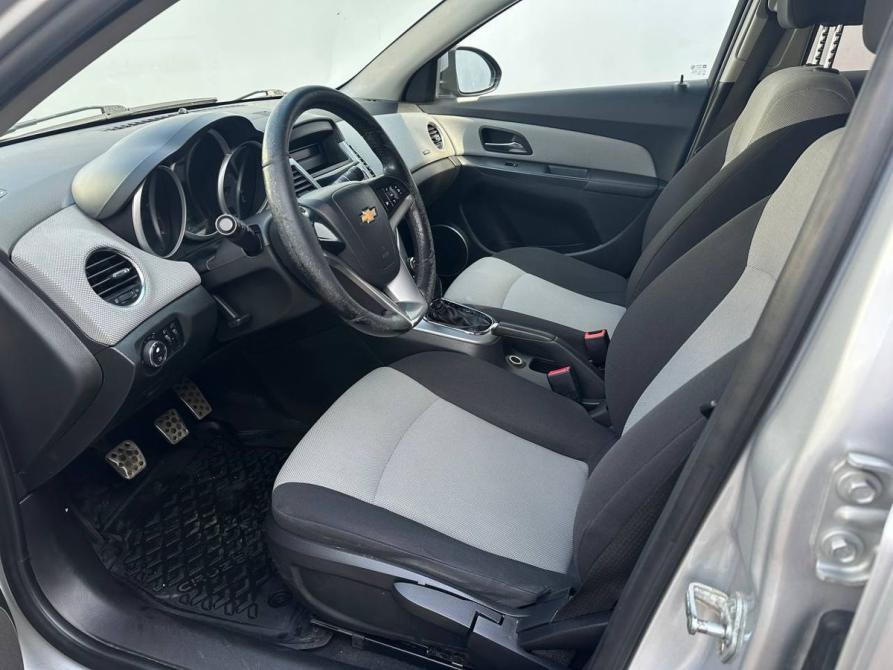 Chevrolet Cruze I Рестайлинг Москва  - изображение 9