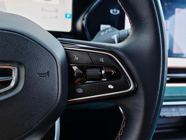 Geely Monjaro I с пробегом 2023 года, цена 2 990 000 рублей, 30162 км, внедорожник, Автокод Объявления