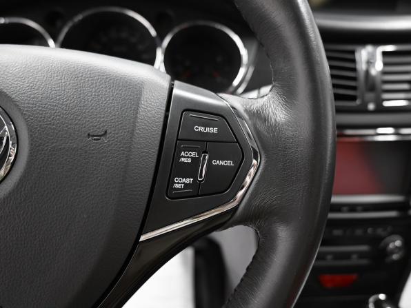 Dongfeng H30 Cross с пробегом 2015 года, цена 895 000 рублей, 21111 км, хэтчбек, Автокод Объявления
