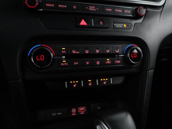 Kia Ceed III с пробегом 2019 года, цена 1 850 000 рублей, 98249 км, универсал, Автокод Объявления