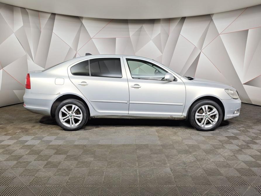 Skoda Octavia II (A5) Рестайлинг Москва  - изображение 6