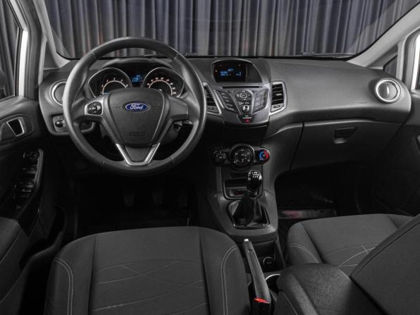 Ford Fiesta Mk6 Рестайлинг с пробегом 2016 года, цена 899 000 рублей, 117481 км, седан, Автокод Объявления