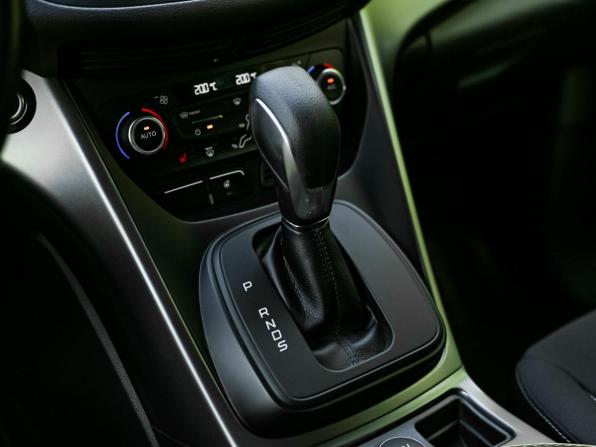 Ford Kuga II Рестайлинг с пробегом 2017 года, цена 1 650 000 рублей, 108212 км, внедорожник, Автокод Объявления