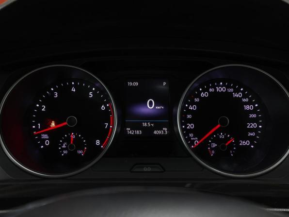 Volkswagen Tiguan II с пробегом 2019 года, цена 2 197 000 рублей, 142181 км, внедорожник, Автокод Объявления