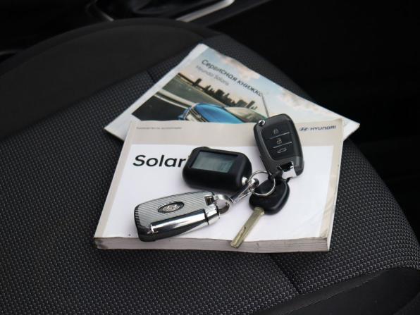 Hyundai Solaris II с пробегом 2017 года, цена 1 200 000 рублей, 155073 км, седан, Автокод Объявления