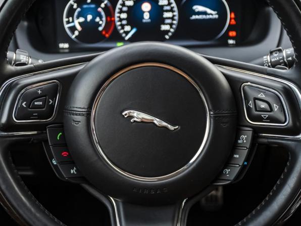 Jaguar XJ IV (X351) Рестайлинг с пробегом 2018 года, цена 3 450 000 рублей, 80250 км, седан, Автокод Объявления