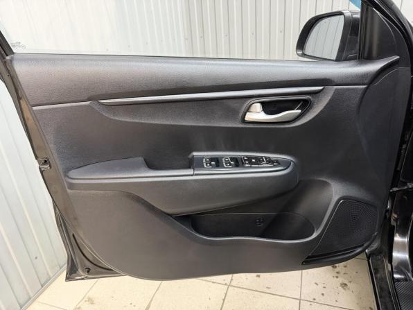 Kia Rio IV с пробегом 2017 года, цена 1 210 000 рублей, 159637 км, седан, Автокод Объявления