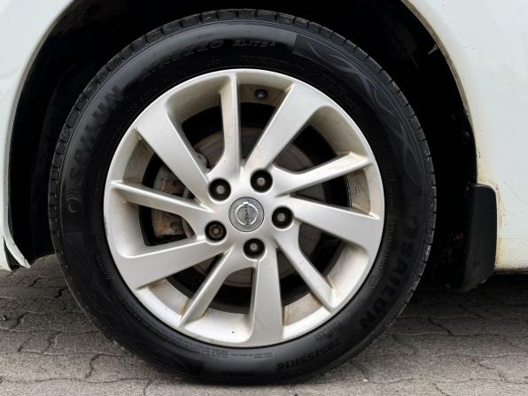 Nissan Tiida II с пробегом 2015 года, цена 804 000 рублей, 185369 км, хэтчбек, Автокод Объявления