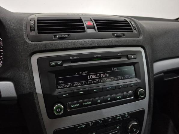 Skoda Octavia II (A5) Рестайлинг с пробегом 2013 года, цена 850 000 рублей, 160736 км, лифтбек, Автокод Объявления