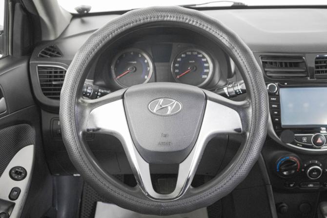 Hyundai Solaris I с пробегом 2013 года, цена 999 000 рублей, 198282 км, седан, Автокод Объявления