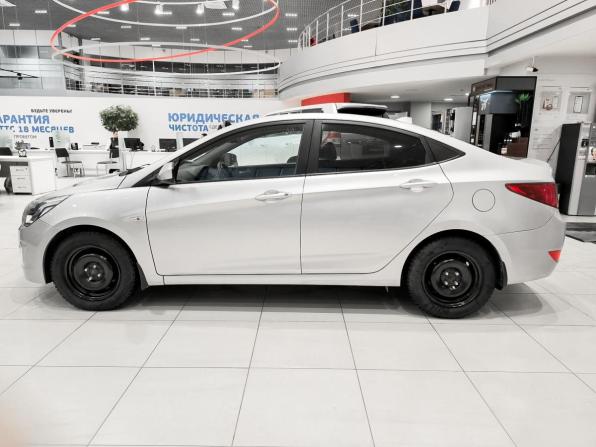 Hyundai Solaris I Рестайлинг с пробегом 2016 года, цена 699 000 рублей, 243176 км, седан, Автокод Объявления
