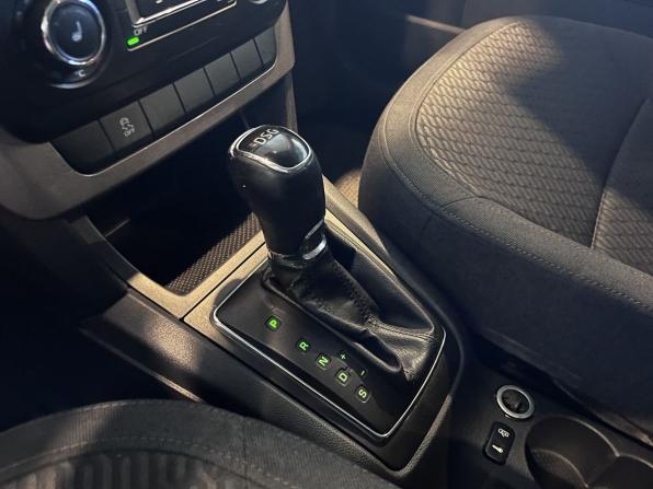 Skoda Yeti I Рестайлинг с пробегом 2014 года, цена 1 095 000 рублей, 180872 км, внедорожник, Автокод Объявления