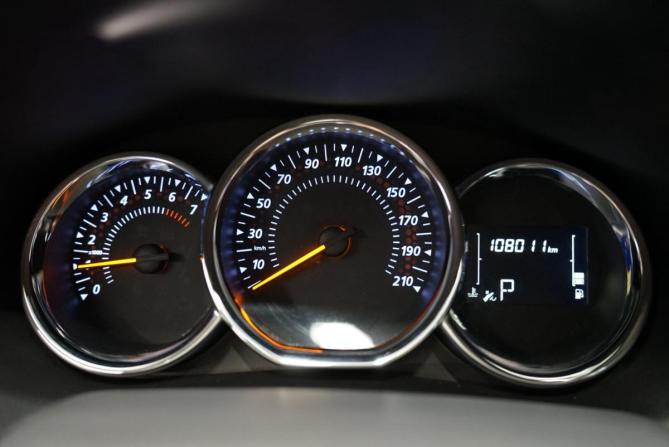 Renault Logan II Рестайлинг с пробегом 2020 года, цена 1 164 000 рублей, 108000 км, седан, Автокод Объявления