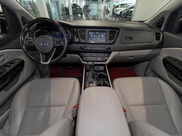 Kia Carnival III с пробегом 2018 года, цена 2 950 000 рублей, 129128 км, минивэн, Автокод Объявления