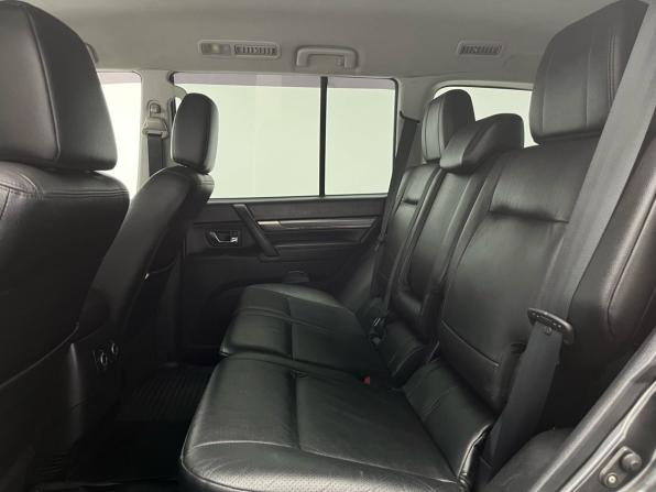 Mitsubishi Pajero IV Рестайлинг 1 с пробегом 2011 года, цена 1 689 000 рублей, 259859 км, внедорожник, Автокод Объявления
