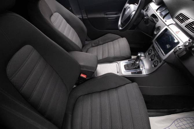 Volkswagen Passat B6 с пробегом 2006 года, цена 699 000 рублей, 233000 км, универсал, Автокод Объявления