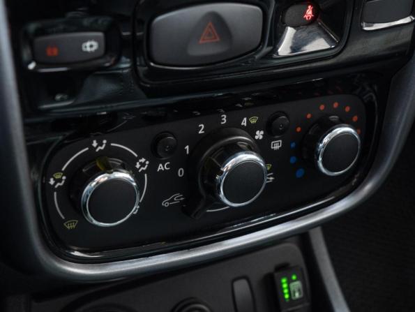 Renault Duster I с пробегом 2013 года, цена 1 099 000 рублей, 179064 км, внедорожник, Автокод Объявления