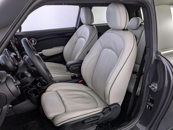 Mini Hatch III (F55/F56) с пробегом 2016 года, цена 2 010 000 рублей, 68903 км, хэтчбек, Автокод Объявления