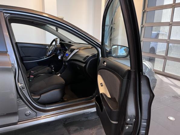 Hyundai Solaris I с пробегом 2012 года, цена 476 000 рублей, 318022 км, седан, Автокод Объявления