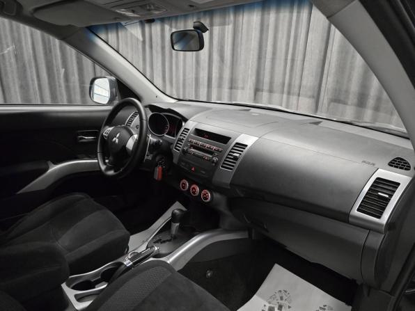 Mitsubishi Outlander II с пробегом 2007 года, цена 970 000 рублей, 235300 км, внедорожник, Автокод Объявления