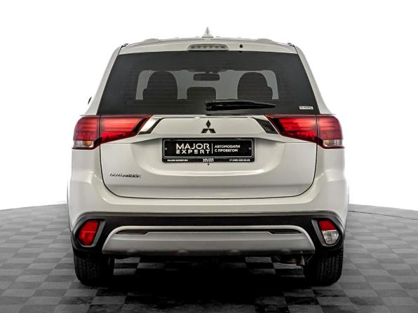 Mitsubishi Outlander III Рестайлинг 3 с пробегом 2020 года, цена 2 655 000 рублей, 54276 км, внедорожник, Автокод Объявления