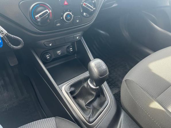 Hyundai Solaris II с пробегом 2019 года, цена 1 329 800 рублей, 119117 км, седан, Автокод Объявления