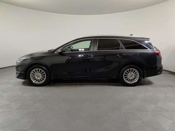 Kia Ceed III Рестайлинг с пробегом 2021 года, цена 1 930 000 рублей, 123000 км, универсал, Автокод Объявления