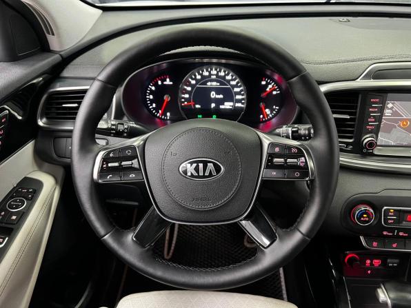 Kia Sorento III Prime Рестайлинг с пробегом 2018 года, цена 2 999 000 рублей, 152000 км, внедорожник, Автокод Объявления