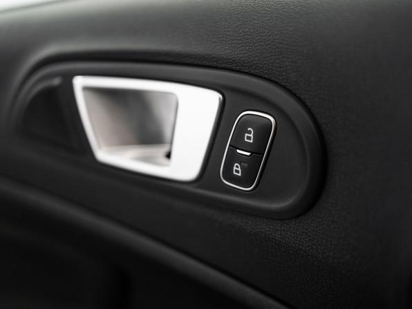 Ford EcoSport II Рестайлинг с пробегом 2018 года, цена 1 279 500 рублей, 112900 км, внедорожник, Автокод Объявления