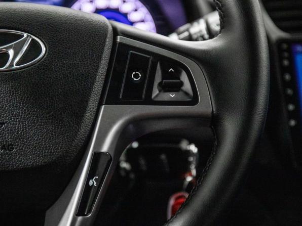 Hyundai Solaris I Рестайлинг с пробегом 2015 года, цена 950 000 рублей, 170874 км, седан, Автокод Объявления