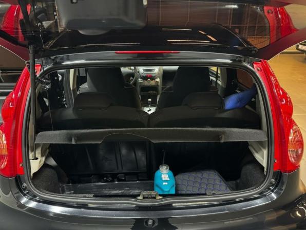 Peugeot 107 I Рестайлинг с пробегом 2010 года, цена 367 000 рублей, 141300 км, хэтчбек, Автокод Объявления