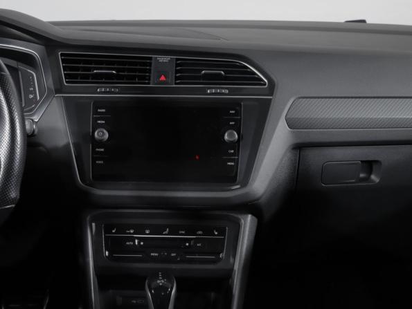 Volkswagen Tiguan II Рестайлинг с пробегом 2021 года, цена 3 150 000 рублей, 87560 км, внедорожник, Автокод Объявления