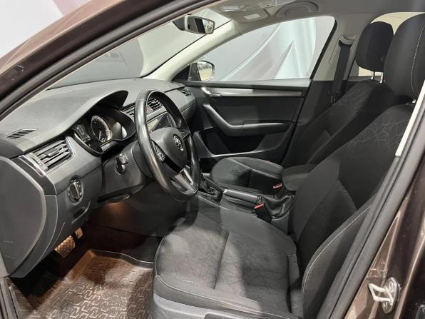 Skoda Octavia III (A7) Рестайлинг с пробегом 2019 года, цена 1 950 000 рублей, 114275 км, лифтбек, Автокод Объявления
