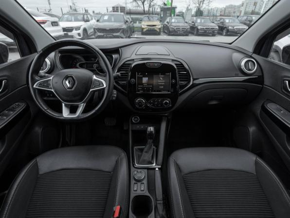 Renault Kaptur I Рестайлинг с пробегом 2022 года, цена 1 915 000 рублей, 73278 км, внедорожник, Автокод Объявления