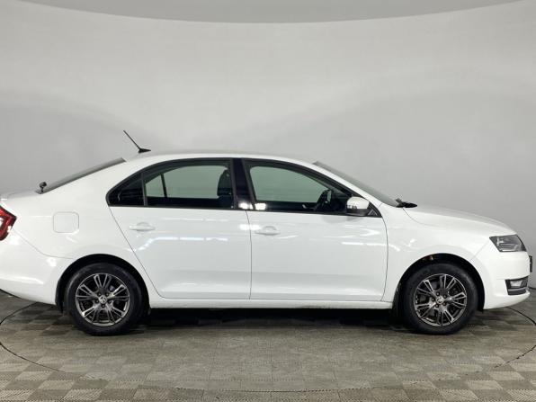 Skoda Rapid I Рестайлинг с пробегом 2018 года, цена 1 250 000 рублей, 175862 км, лифтбек, Автокод Объявления