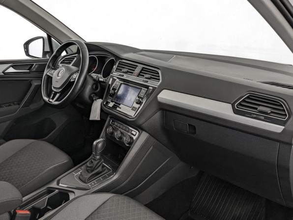 Volkswagen Tiguan II с пробегом 2018 года, цена 2 130 000 рублей, 79146 км, внедорожник, Автокод Объявления