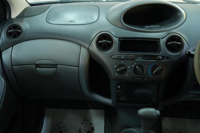Toyota Vitz I (P10) с пробегом 2000 года, цена 429 000 рублей, 220000 км, хэтчбек, Автокод Объявления