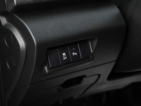Suzuki Ertiga II Рестайлинг с пробегом 2023 года, цена 1 999 077 рублей, 83371 км, компактвэн, Автокод Объявления