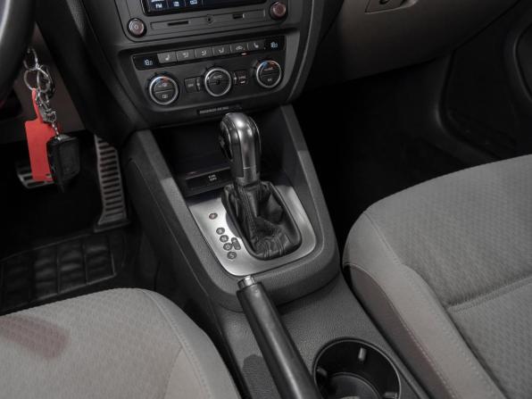 Volkswagen Jetta VI с пробегом 2012 года, цена 975 000 рублей, 171742 км, седан, Автокод Объявления