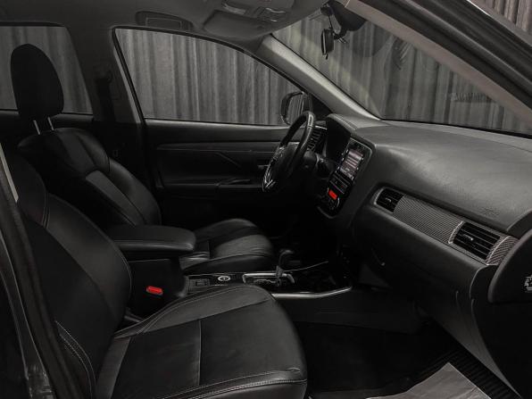 Mitsubishi Outlander III Рестайлинг 3 с пробегом 2020 года, цена 2 349 000 рублей, 92000 км, внедорожник, Автокод Объявления