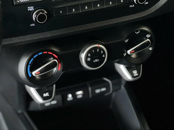 Kia Rio IV с пробегом 2018 года, цена 1 195 000 рублей, 119249 км, седан, Автокод Объявления