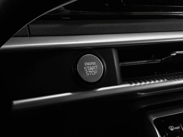 Kia K5 III с пробегом 2021 года, цена 2 245 000 рублей, 102000 км, седан, Автокод Объявления